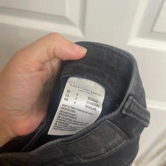American Eagle Forever Soft Distressed High Waist Jeans Women's 6 Jegging Black - Picture 7 of 7